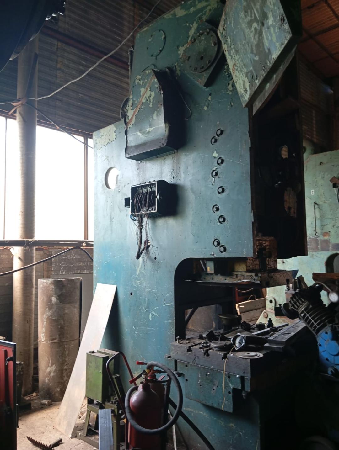 КВ2132 однокривошипный 160 тонн.